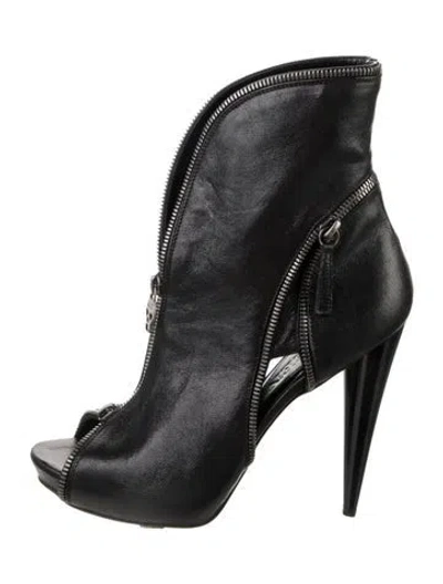Pre-owned Alexander Mcqueen Leather Boots In Black