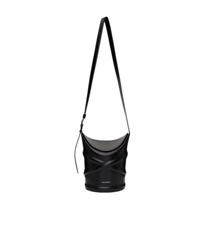 Alexander Mcqueen The Streamlined Leather Bucket Bag In Black