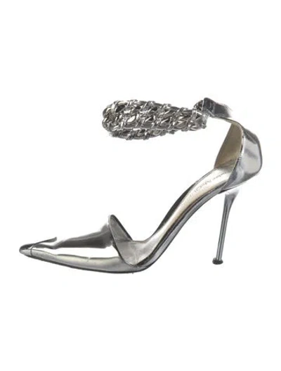 Pre-owned Alexander Mcqueen Leather Chain-link Accents D'orsay Pumps In Silver