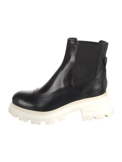 Pre-owned Alexander Mcqueen Leather Chelsea Boots In Black