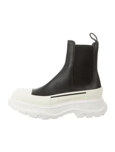 Pre-owned Alexander Mcqueen Leather Chelsea Boots In Black