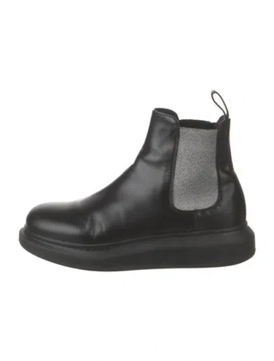 Pre-owned Alexander Mcqueen Leather Chelsea Boots In Black