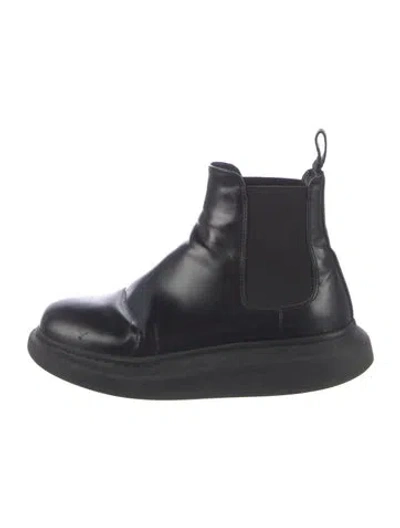 Pre-owned Alexander Mcqueen Leather Chelsea Boots In Black