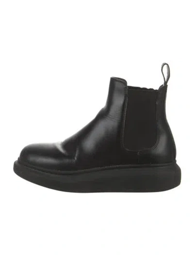 Pre-owned Alexander Mcqueen Leather Chelsea Boots In Black