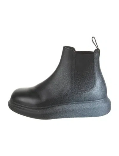 Pre-owned Alexander Mcqueen Leather Chelsea Boots In Black