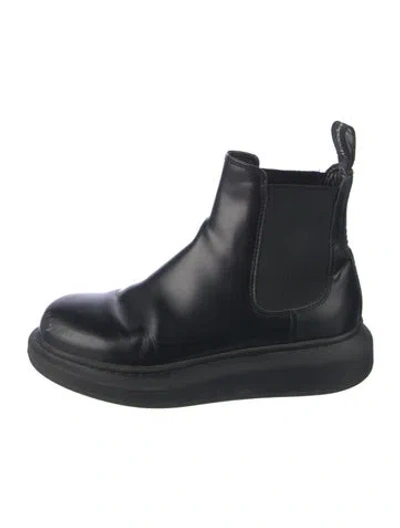 Pre-owned Alexander Mcqueen Leather Chelsea Boots In Black