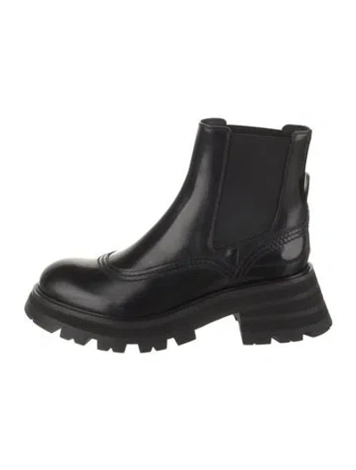 Pre-owned Alexander Mcqueen Leather Chelsea Boots In Black
