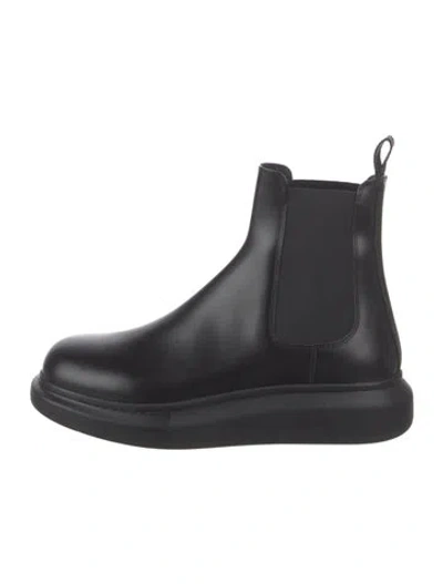 Pre-owned Alexander Mcqueen Leather Chelsea Boots In Black
