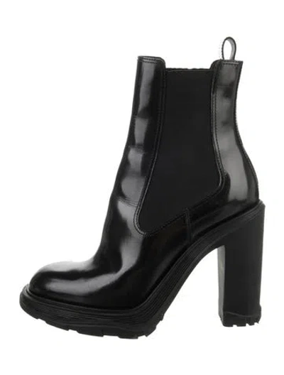 Pre-owned Alexander Mcqueen Leather Chelsea Boots In Black