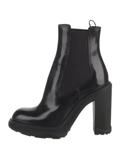 Pre-owned Alexander Mcqueen Leather Chelsea Boots In Black