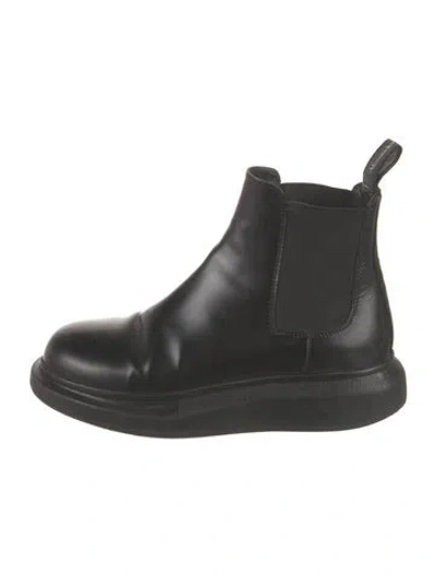 Pre-owned Alexander Mcqueen Leather Chelsea Boots In Black
