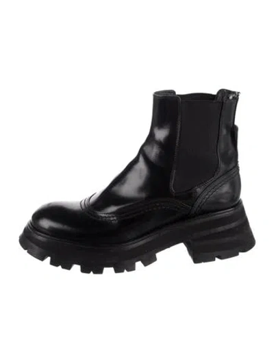 Pre-owned Alexander Mcqueen Leather Chelsea Boots In Black