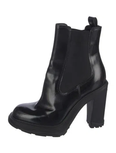 Pre-owned Alexander Mcqueen Leather Chelsea Boots In Black