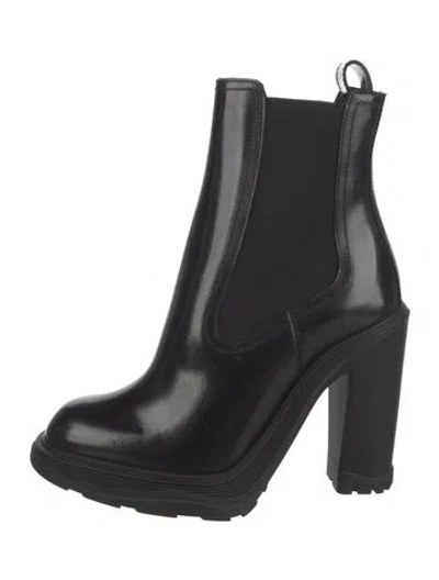 Pre-owned Alexander Mcqueen Leather Chelsea Boots In Black