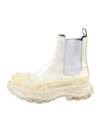 Pre-owned Alexander Mcqueen Leather Chelsea Boots In White