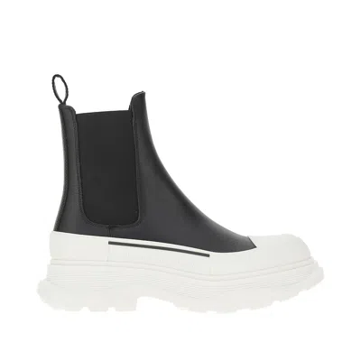 Alexander Mcqueen Leather 'chelsea Slick' Boots In Black