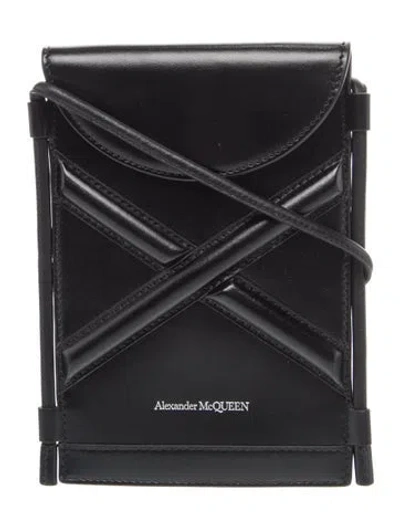 Pre-owned Alexander Mcqueen Leather Crossbody Bag In Black