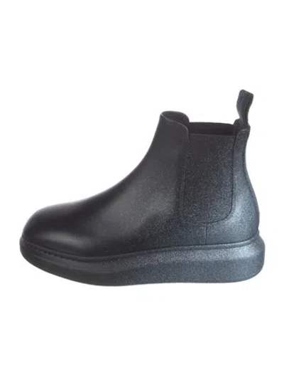 Pre-owned Alexander Mcqueen Leather Glitter Accents Chelsea Boots In Black