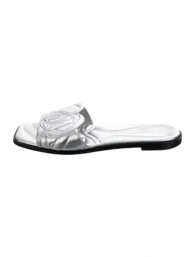 Pre-owned Alexander Mcqueen Leather Graphic Print Slides In Silver