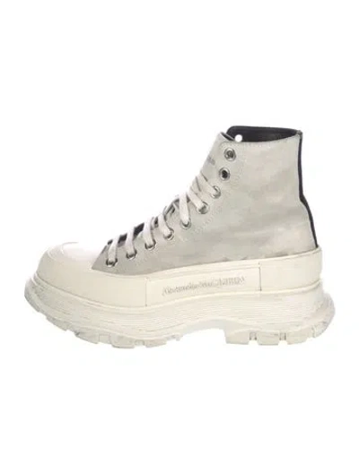 Pre-owned Alexander Mcqueen Leather Lace-up Boots In White