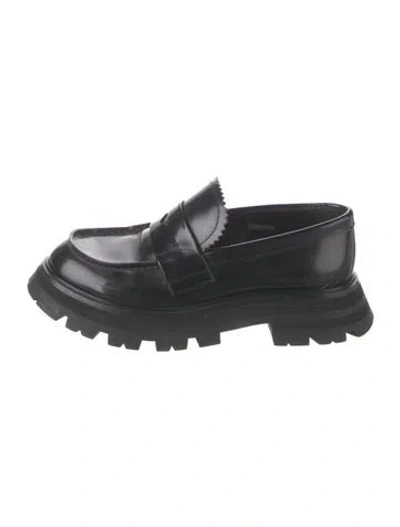 Pre-owned Alexander Mcqueen Leather Loafers In Black