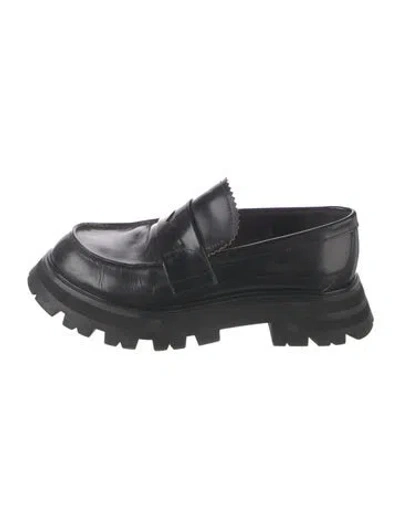 Pre-owned Alexander Mcqueen Leather Loafers In Black