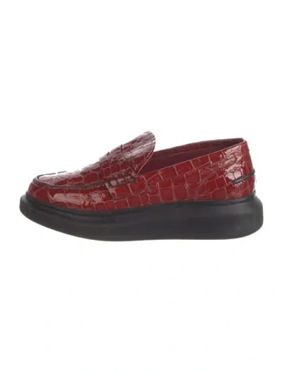 Pre-owned Alexander Mcqueen Leather Loafers In Red