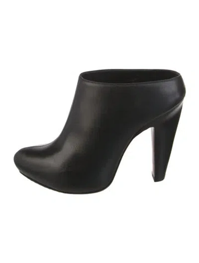 Pre-owned Alexander Mcqueen Leather Mules In Black