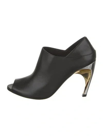 Pre-owned Alexander Mcqueen Leather Mules In Black