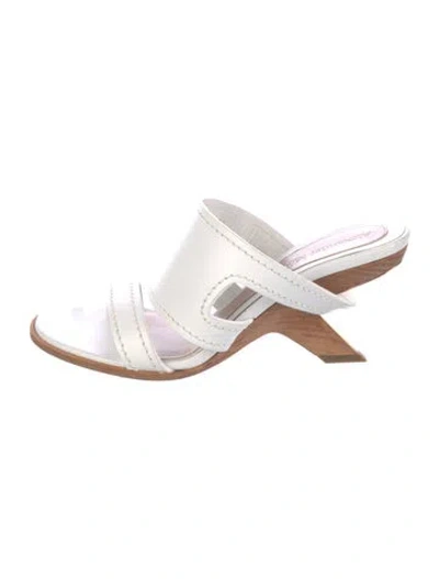 Pre-owned Alexander Mcqueen Leather Mules In White