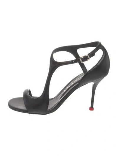 Pre-owned Alexander Mcqueen Leather Pumps In Black