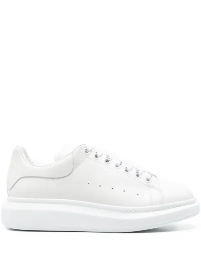 ALEXANDER MCQUEEN ALEXANDER MCQUEEN LEATHER SNEAKER WITH LOGO