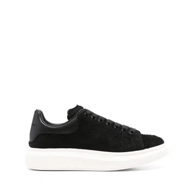 Alexander Mcqueen Men Black Low Top Sneakers With Chunky Sole In Leather Man