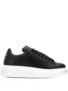 Alexander Mcqueen Round Head Lacing Low-cut Casual Sneakers In ブラック