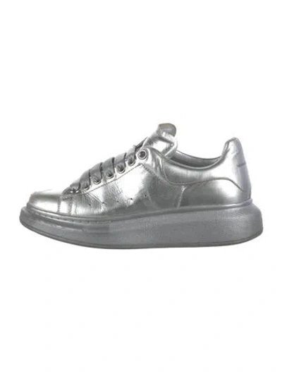 Pre-owned Alexander Mcqueen Leather Sneakers In Silver