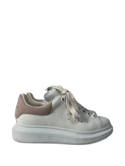 Pre-owned Alexander Mcqueen Leather Sneakers In White