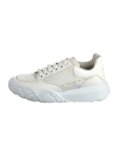Pre-owned Alexander Mcqueen Leather Sneakers In White