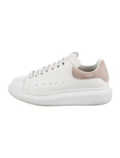 Pre-owned Alexander Mcqueen Leather Sneakers In White