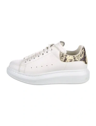 Pre-owned Alexander Mcqueen Leather Sneakers In White