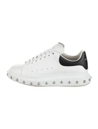 Pre-owned Alexander Mcqueen Leather Sneakers In White