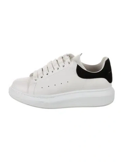 Pre-owned Alexander Mcqueen Leather Sneakers In White