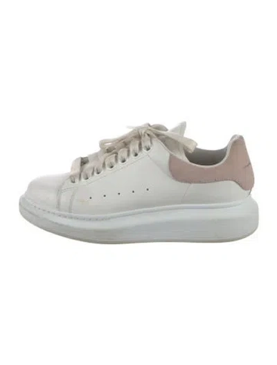 Pre-owned Alexander Mcqueen Leather Sneakers In White