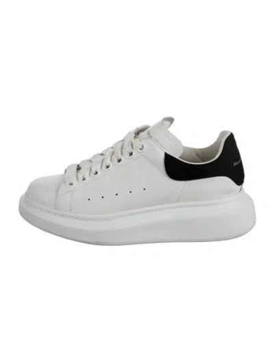 Pre-owned Alexander Mcqueen Leather Sneakers In White