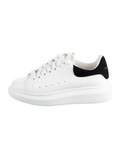 Pre-owned Alexander Mcqueen Leather Sneakers In White