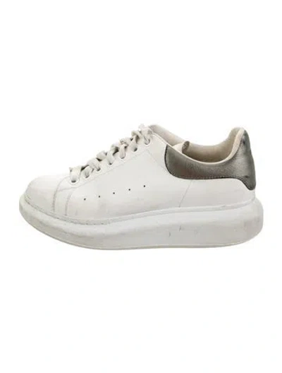 Pre-owned Alexander Mcqueen Leather Sneakers In White
