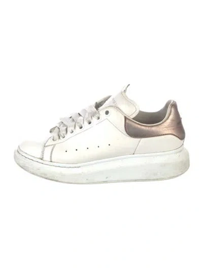 Pre-owned Alexander Mcqueen Leather Sneakers In White