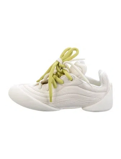 Pre-owned Alexander Mcqueen Leather Sneakers In White