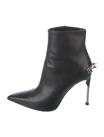 Pre-owned Alexander Mcqueen Leather Studded Accents Boots In Black