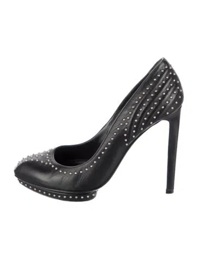 Pre-owned Alexander Mcqueen Leather Studded Accents Pumps In Black
