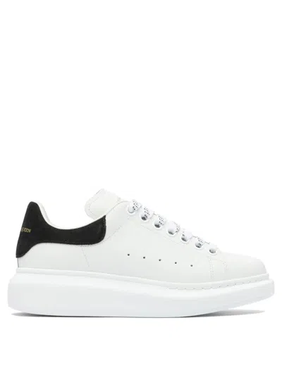 ALEXANDER MCQUEEN ALEXANDER MCQUEEN LEATHER UPPER AND RUBBER SOLE SNEAKER
